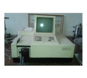 Uv-visible recording spectrophotometer