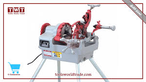 Pipe threading machine