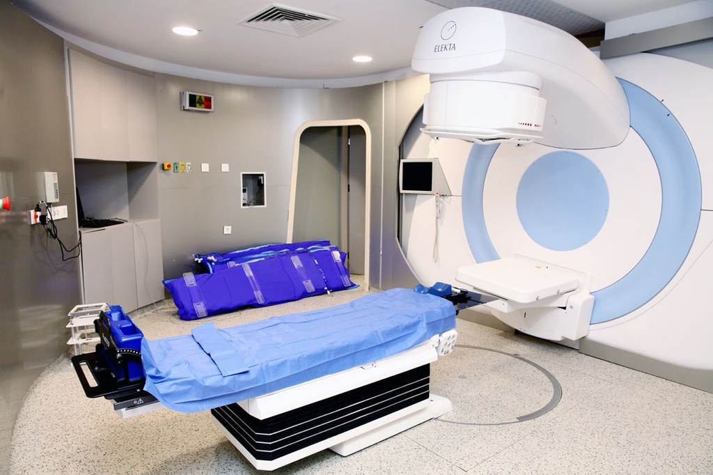 Medical linear accelerator single energy with radiographic planning