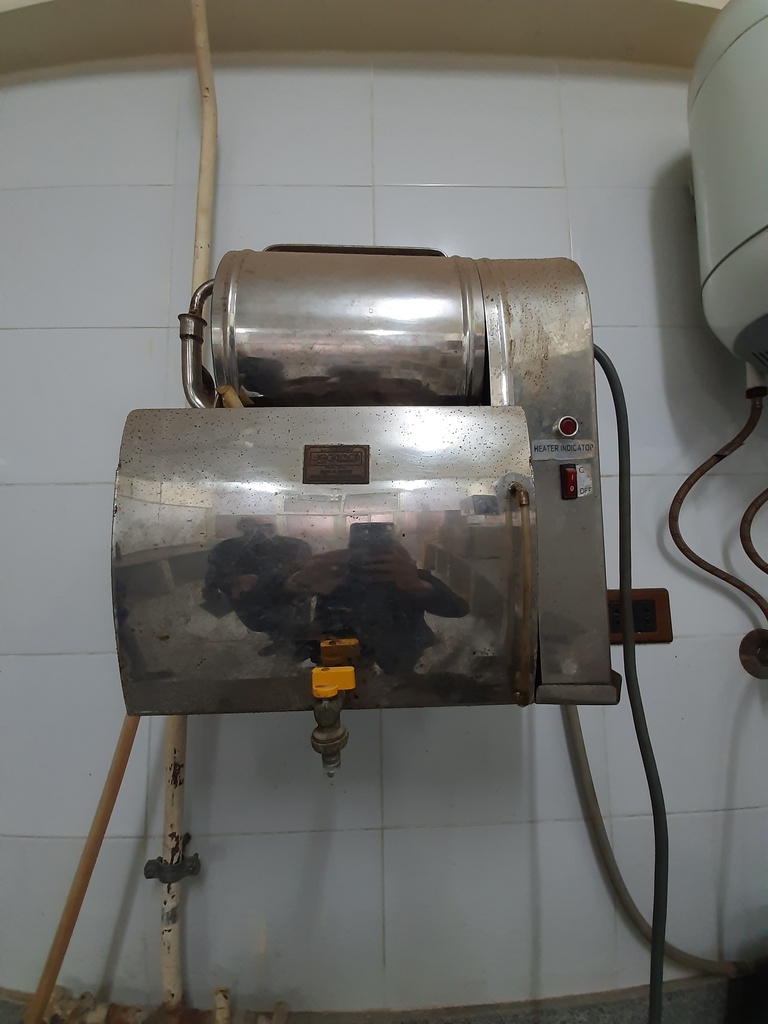 Water distillation unit