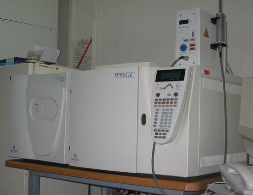 Gc-ms (gas chromatogtaphy- mass spectrometer)